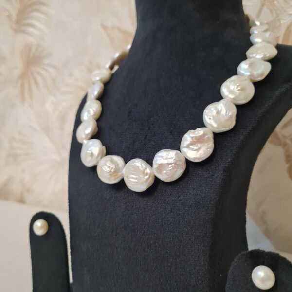 Stunning 18Inch Long White Baroque Pearls Necklace-1