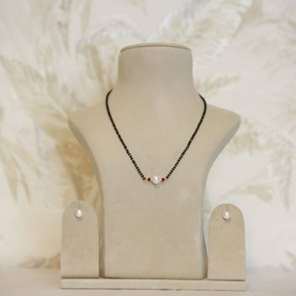 Simple 17Inch Black Beads Necklace With White Pearl & SP Ruby Beads