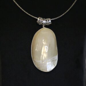 Exquisite Mother of Pearl Pendant With A Filigree Clasp-c