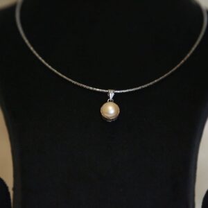 Classy 925 Silver Pendant With 10.5mm Peach Button Pearl