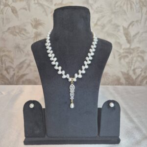 Radiant White Oval Pearl 18Inch Necklace With A Pretty CZ Pendant